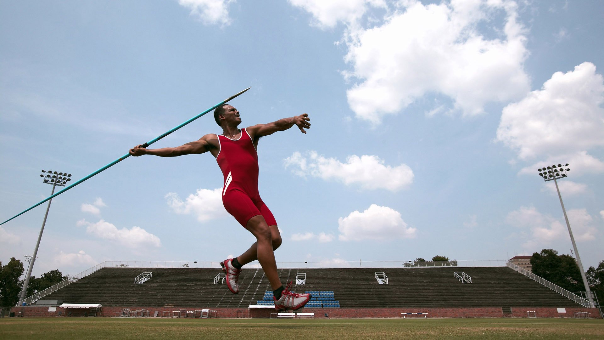 _运动员赛后:比赛中的压力与坚持_,运动员的抗压能力对比赛的影响